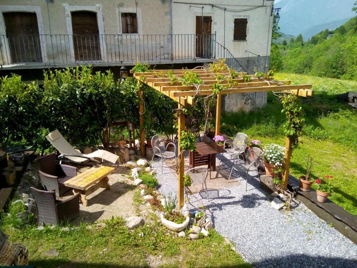 B&B L'Abric - Centro Storico Di Limonetto Лимоне Пиемонте Екстериор снимка